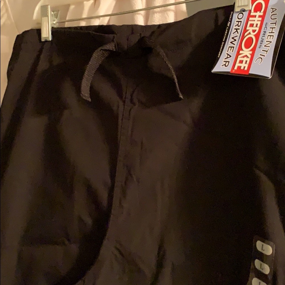 NWT Cherokee draw string scrubs, black.